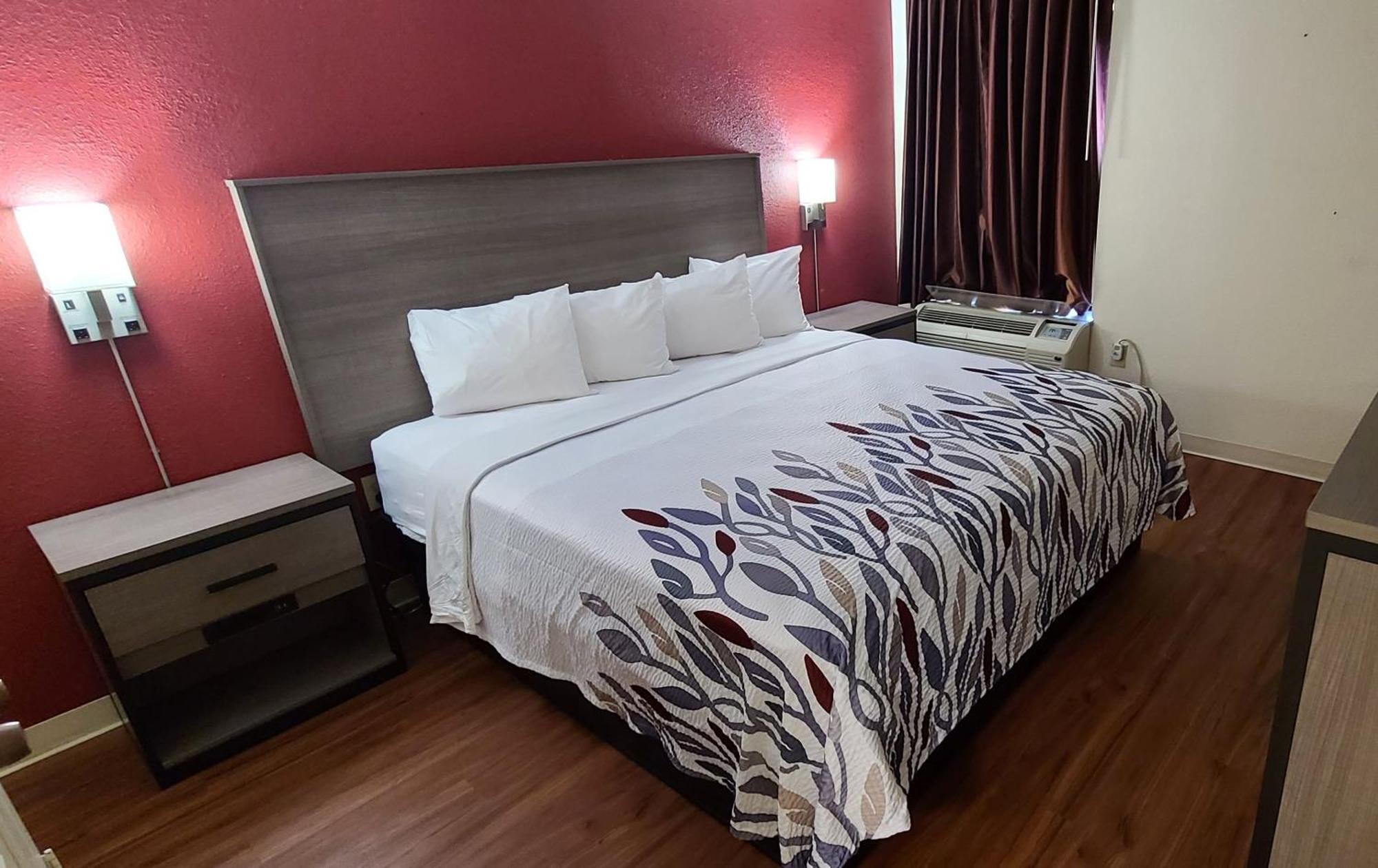 Red Roof Inn & Suites Cornelius - Lake Norman Buitenkant foto