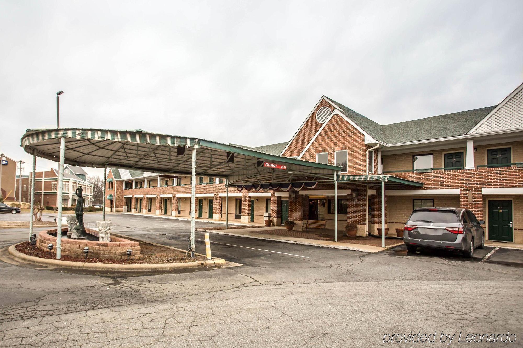 Red Roof Inn & Suites Cornelius - Lake Norman Buitenkant foto