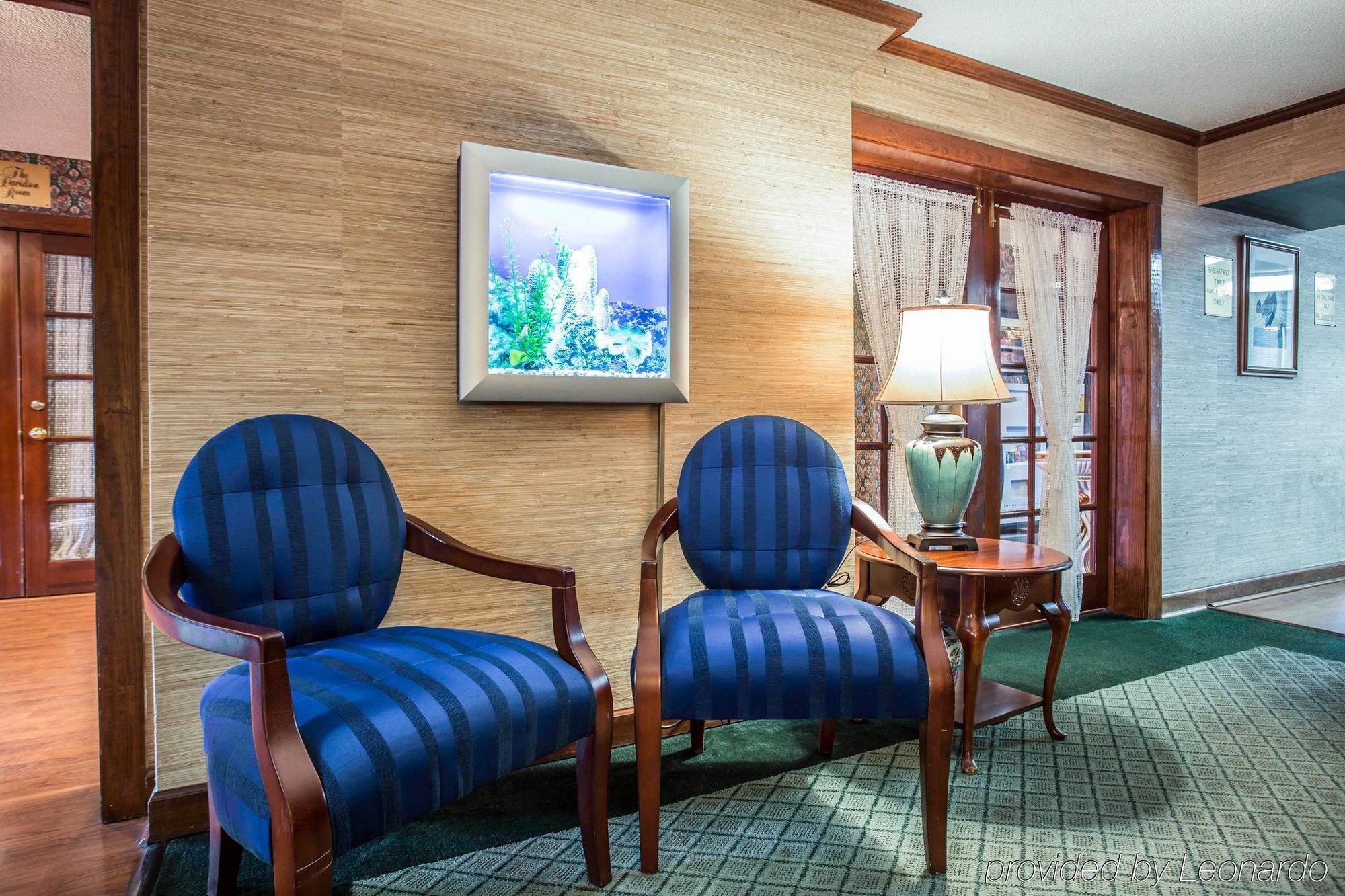 Red Roof Inn & Suites Cornelius - Lake Norman Buitenkant foto